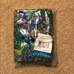 Your Turn Emerald Paisley Smartphone Wristlet